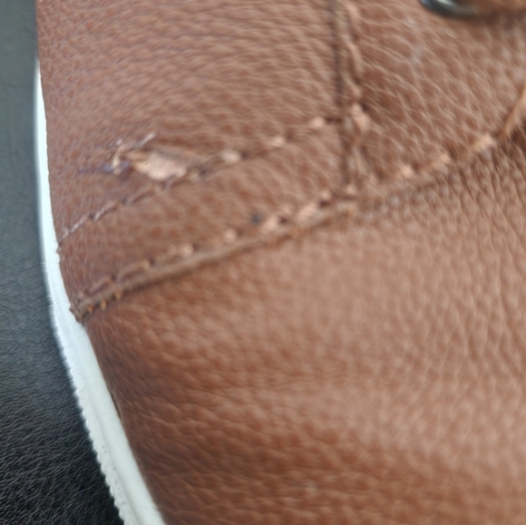 Vince Camuto Boy's Grafte Sneaker - Picture 4 of 11